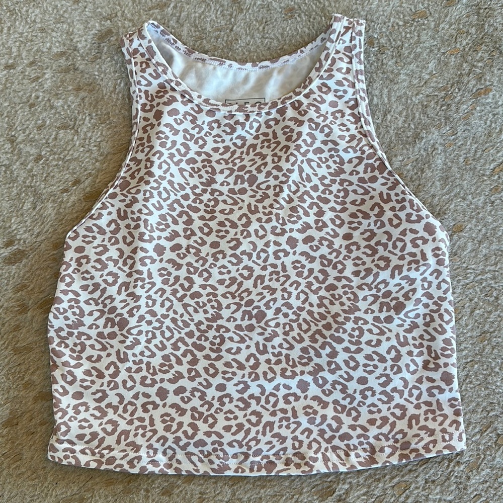 Fleo NWT tempo crop tank